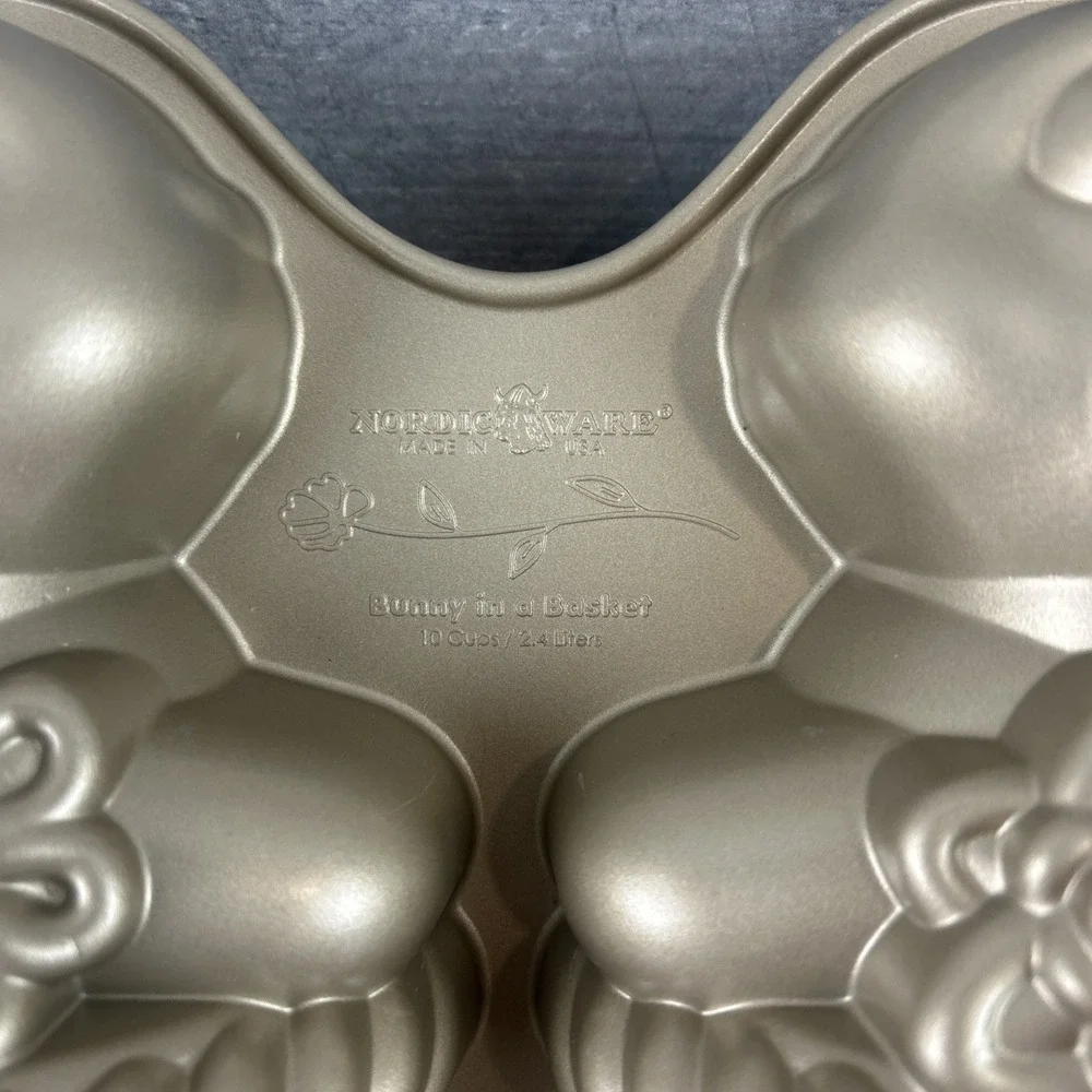 Williams Sonoma Nordic Ware Bunny In Basket Cake Pan Easter New